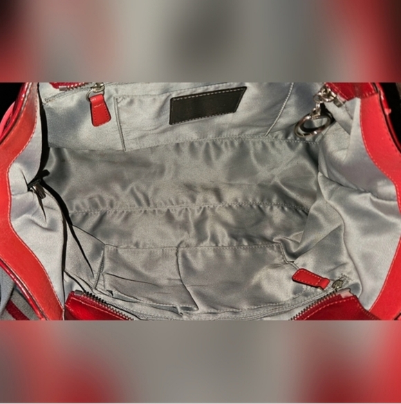 Coach Poppy - Picture 8 of 9